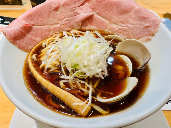 「はまぐりらーめん【1200円】」@くそオヤジ最後のひとふり 天満店の写真