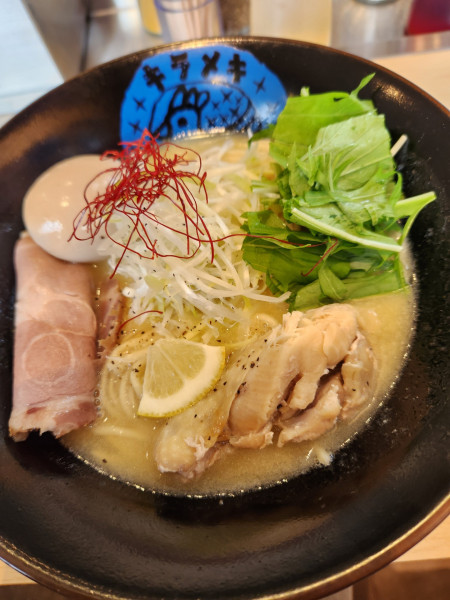 「塩のキラメキ　チャー玉トッピング」@キラメキノトリ 大阪八尾店の写真