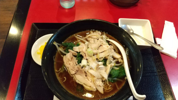 「蒸し鶏麺」@花彫酒家の写真