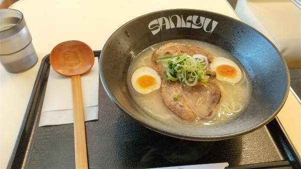 「牛骨醬油ラーメン」@Sankyu Halal Ramen Japanese Food Asakusa 三休ハラール日本料理浅草店の写真