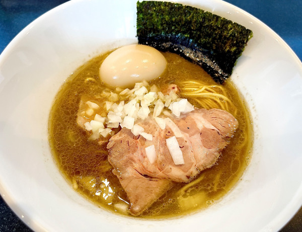 「煮干し中華そば　塩（880円）」@煮干中華蕎麦 舞〜Mau〜の写真