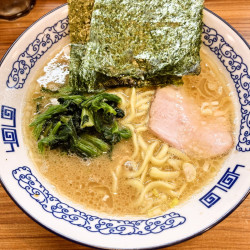 ラーメン(800円)