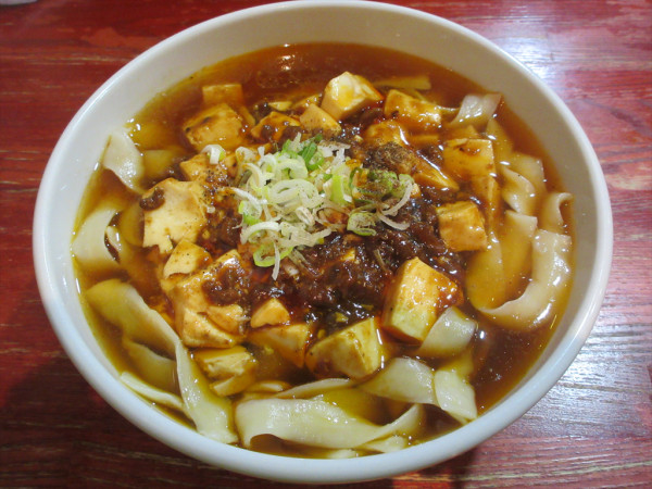 「マーボー刀削麺（880円）」@中国本場的料理 華龍飯店 高崎モントレー店の写真