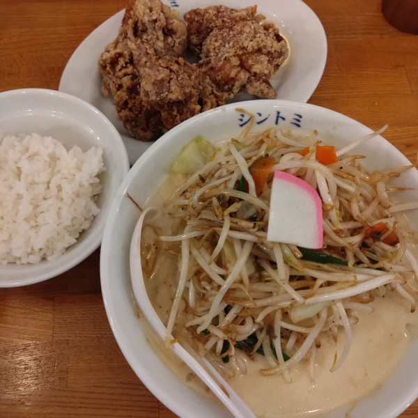 「濃厚カレータンメン1020円、唐揚げセット380円」@極濃湯麺 シントミ 藤岡店の写真