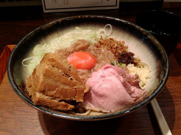 「背脂ニンニクまぜそば×角煮(1400円)」@ramen club トトノエの写真