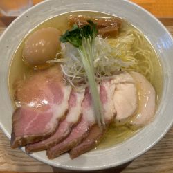 特製鶏塩らぁ麺　1350円