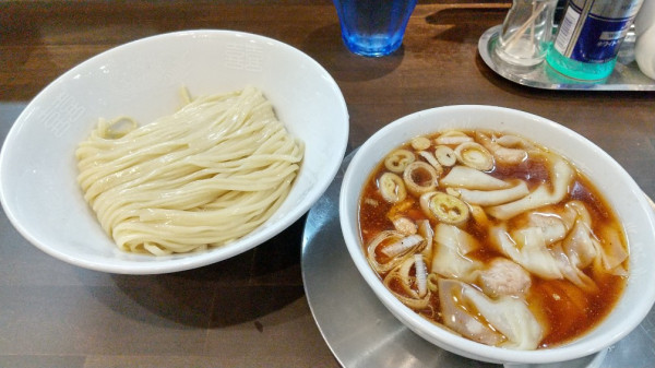 「つけ麺+ワンタン」@自家製麺 うるちの写真