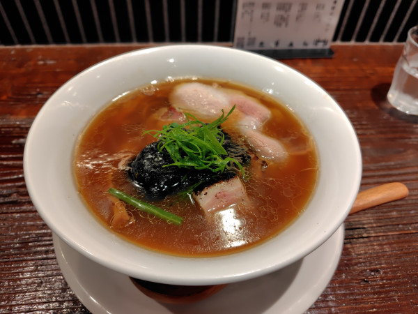 「醤油らぁ麺¥1000」@MENSHO Districtの写真