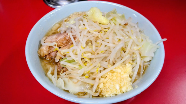「ラーメン小(麺半分･ニンニク増し)」@ラーメン二郎 新潟店の写真