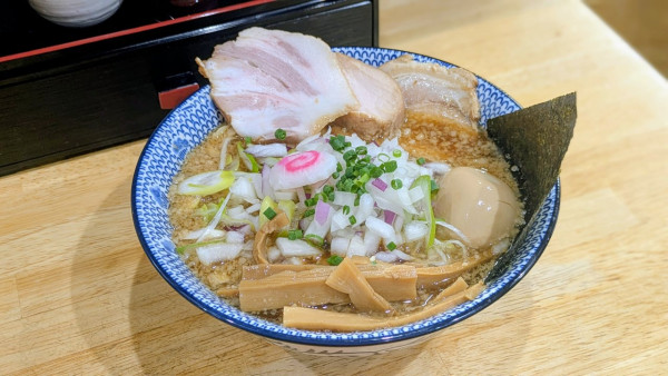 「特製にぼ助ラーメン（1,300円）」@厳選煮干ラーメン 初代 にぼ助の写真