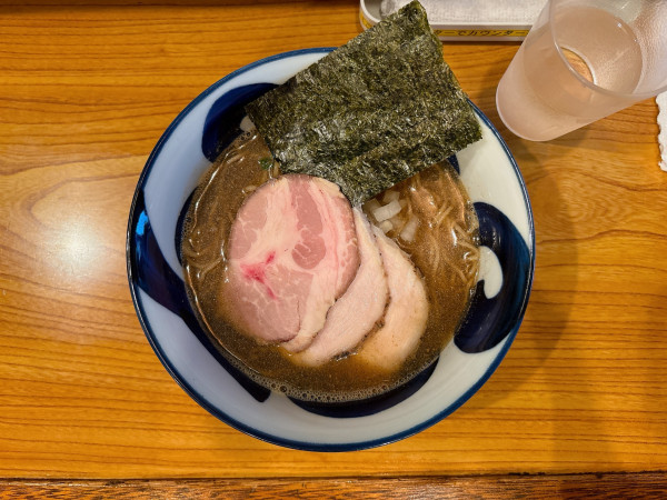 「淡麗煮干(醤油/細麺):900円、和え玉:350円」@食撃の琥煌の写真