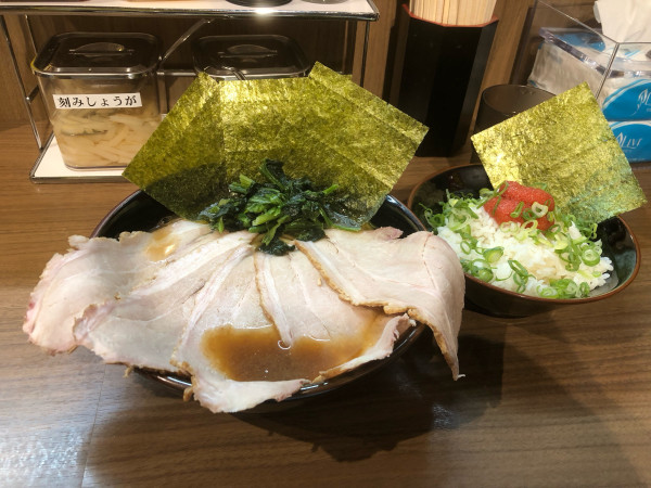 「燻製チャーシュー麺並（1,150円）、明太子丼（300円）」@ラーメン 一代目 谷澤家の写真