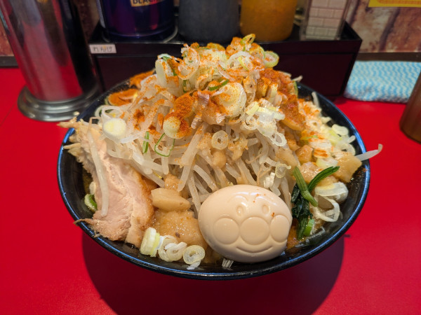 「辛味噌ラーメン(全まし) 1200円」@それいけ!たかちゃんラーメン 群馬千代田店の写真