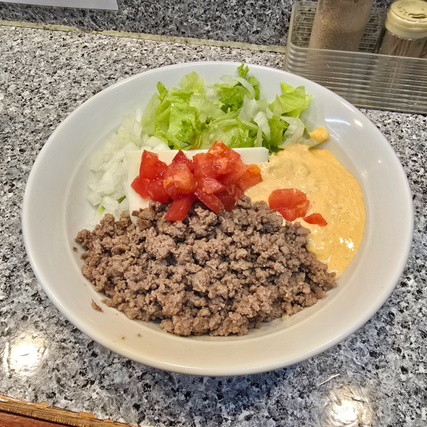 「ビックマックまぜそば」@麺屋 有希の写真