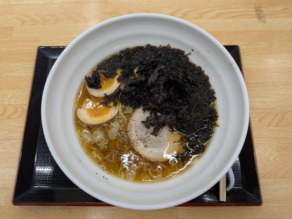 「新潟あごだし岩のりラーメン（1100円）」@佐渡汽船 立喰コーナー しおさいの写真