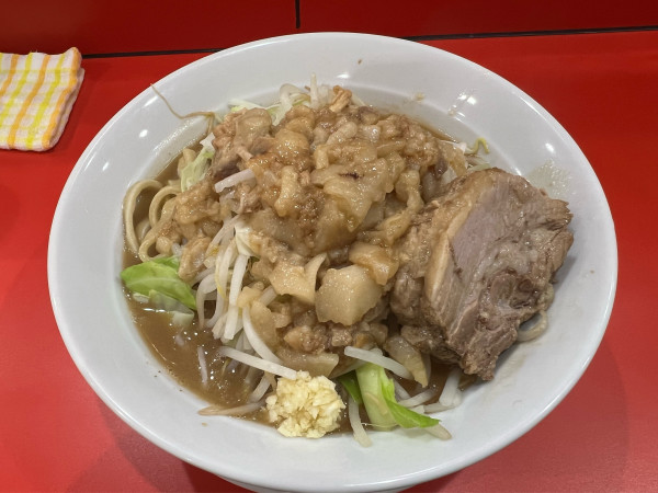 「ラーメン普通 1050円」@ラーメン ノックアウトの写真
