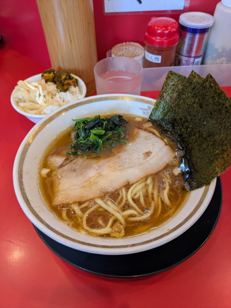 「ラーメン　硬め」@家系ラーメン 裏大輝家 青物横丁店の写真