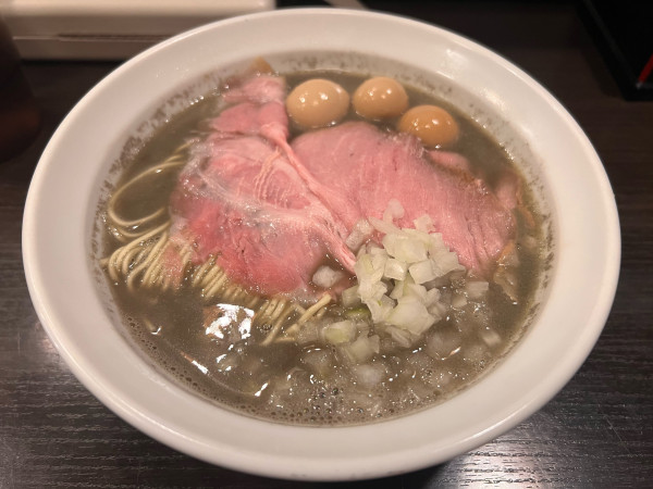 「煮干しそばclassic＋うずら味玉トッピング」@灰汁中華 丿貫 福富町本店の写真