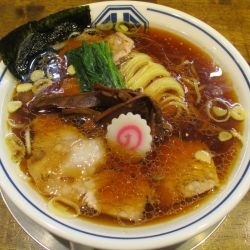 生姜醤油ラーメン　950円