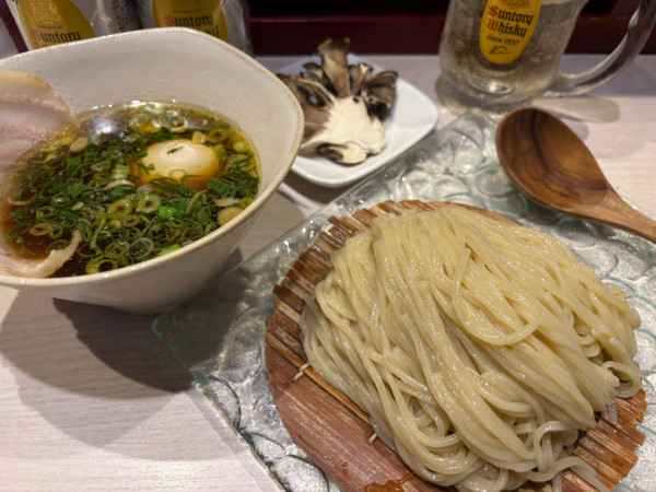 「ざるつけ麺1000円+味玉150円+大黒舞茸100円」@柳麺 呉田-goden-の写真