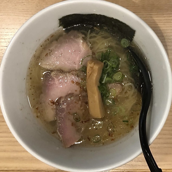 「塩ラーメン」@龍旗信LEOの写真
