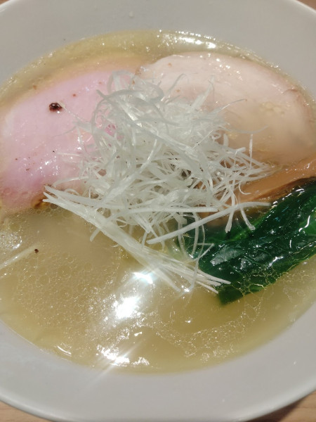 「塩らぁめん」@中村麺三郎商店の写真