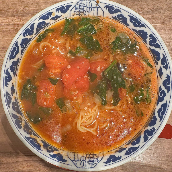 「トマトらーめん」@九州らーめん亀王 JR新大阪駅店の写真