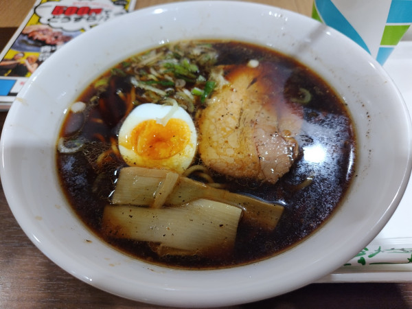 「富山風ブラックらーめんセット　※クーポンで５００円」@ピーコック 塩尻店の写真