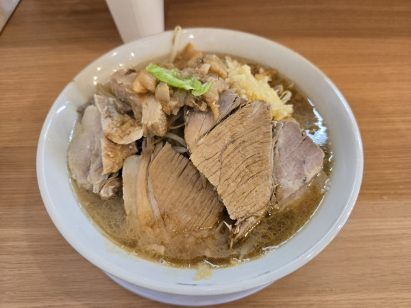 「ラーメン小＋豚増しハーフ」@夢の一歩 豊田店の写真