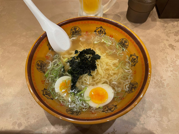 「塩ラーメン380円」@中華料理 千秋の写真