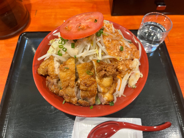 「トマト鶏あぶら麺＋大盛」@あぶら麺 とりどりの写真