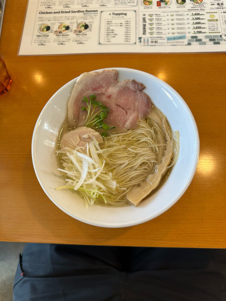 「Gold(塩ラーメン)」@bowls kitchen ohanaの写真