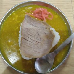 ミニミニカレー180円、諭吉ラーメン800円