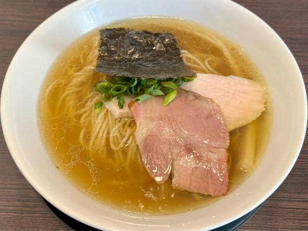 「白醤油らぁめん」@麺屋 いちょうの写真