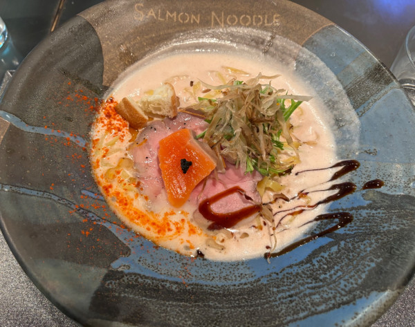 「白サーモン」@SALMON NOODLE YOKOHAMAの写真