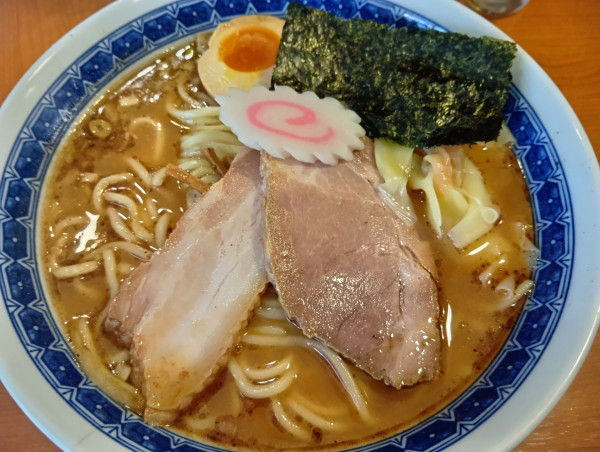 「〇得中華そば中盛」@麺恋処 いそじの写真