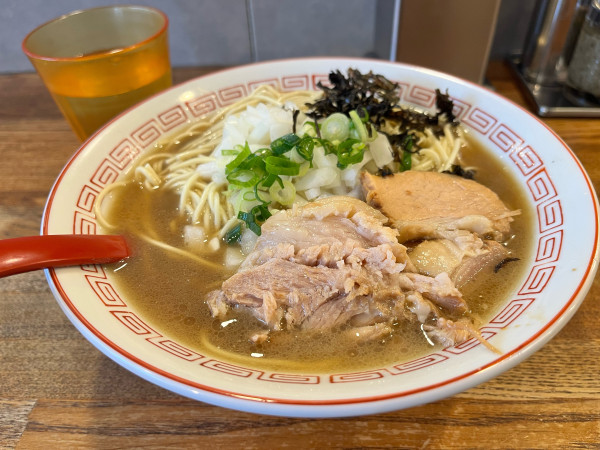 「煮干そば　中盛」@煮干中華そば専門 煮干丸の写真