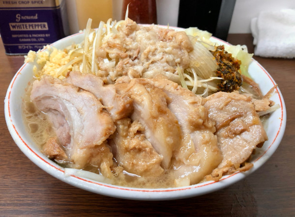 「小ぶた1120円　ネギ150円　１０月２８日　アレ　高菜」@ラーメン二郎 横浜関内店の写真