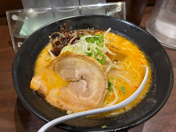 「こってり醤油らーめん」@らーめん みそ膳 丸の内店の写真