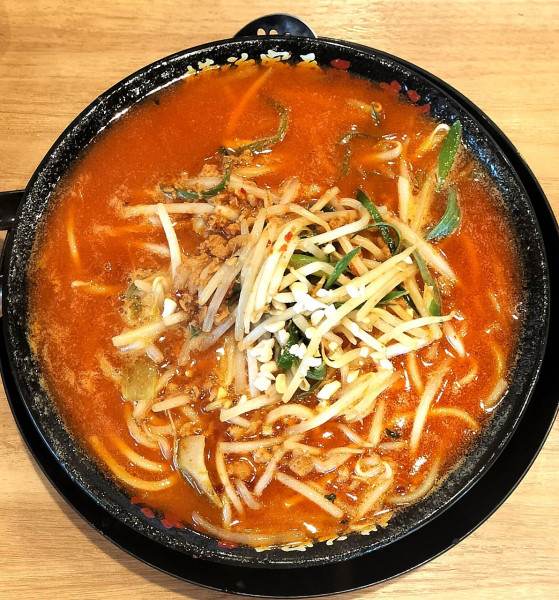 「赤鬼ラーメン 980円」@横浜家系ラーメン 有楽家 共和店の写真