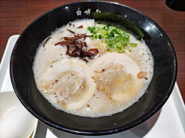 「泡豚骨ラーメン 750円」@博多 一叶の写真