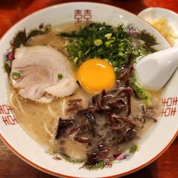 特製(卵黄のせ)刻みニンニク 替え玉