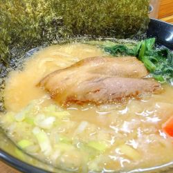 #ラーメン #醤油 #並 #780円 #ライスバー #100円