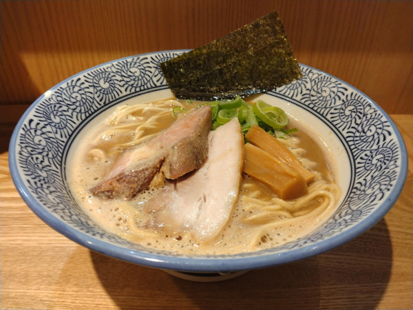 「らーめん」@麺屋山界の写真