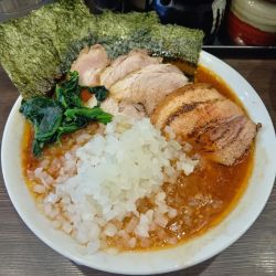 早稲田祭コラボ辛味噌ラーメン　ライス　三種のチャーシュー