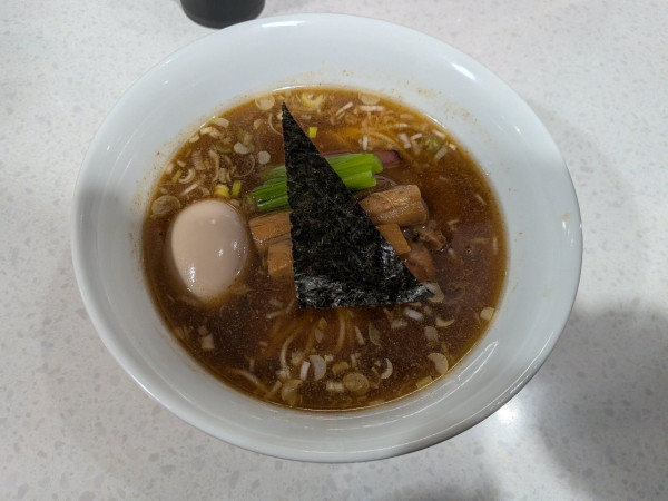 「醤油らぁ麺味玉入り1,200円」@ラーメン星印の写真