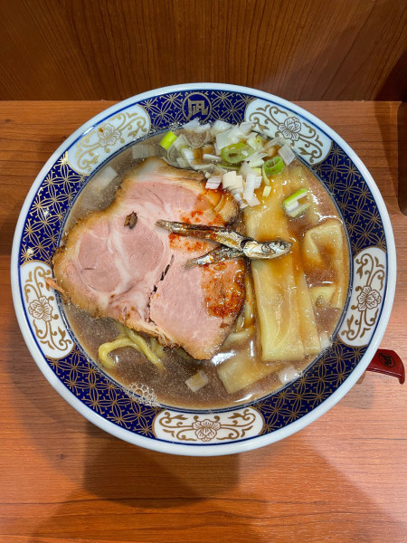 「ラーメン(900円)」@ラーメン凪 煮干王 蒲田店の写真