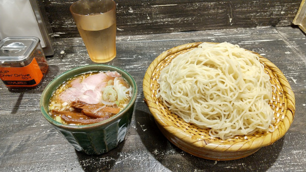 「ざる中華300g+海老雲呑」@あいだや2の写真