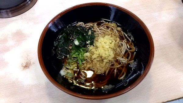 「かけそば（ミニカレーセット　７００円）」@白樺の写真