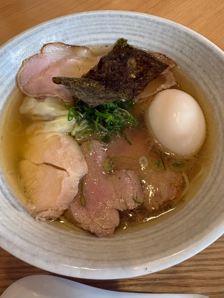 「特製中華そば塩　1500円」@りんどうの写真